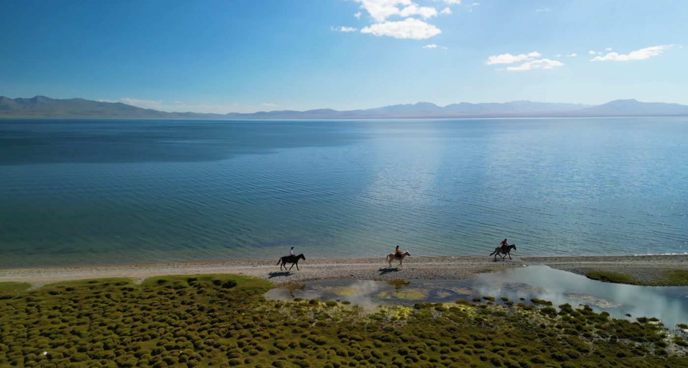 3-day horse trek to Song-Kul Lake