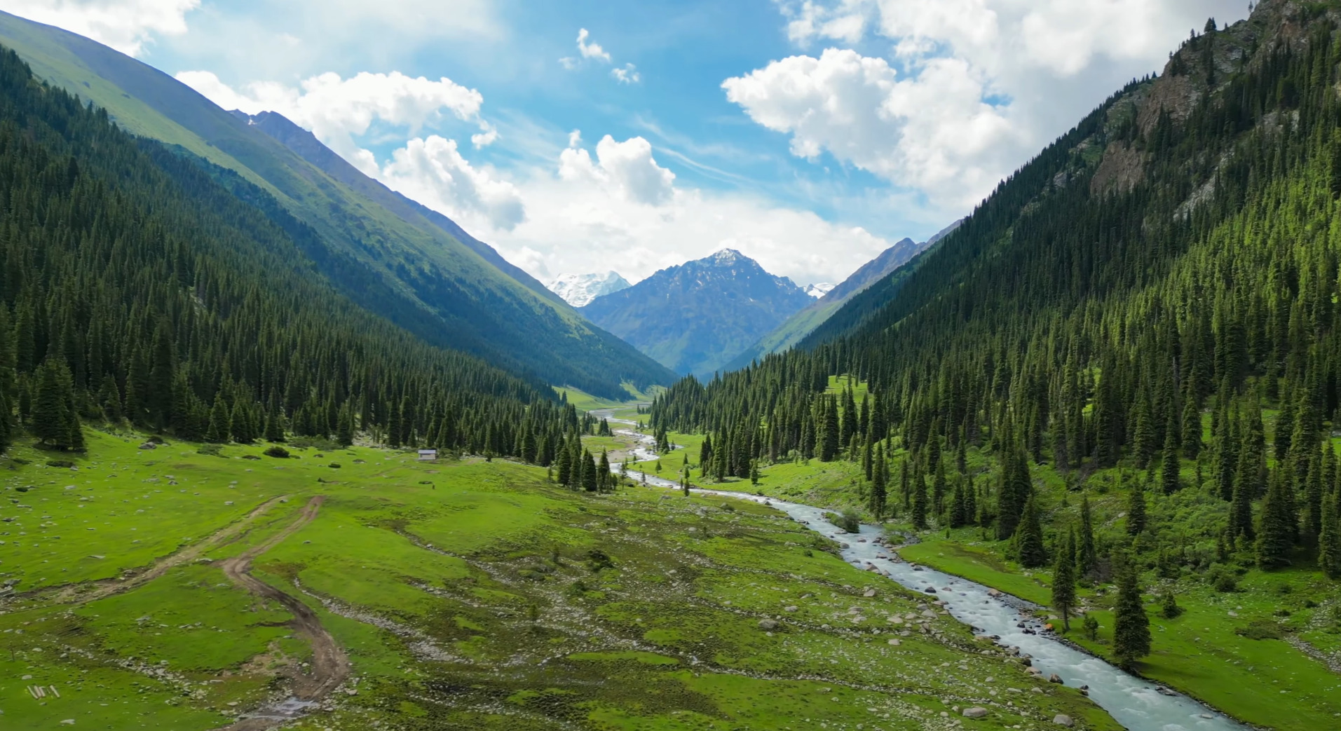 Altyn Arashan valley