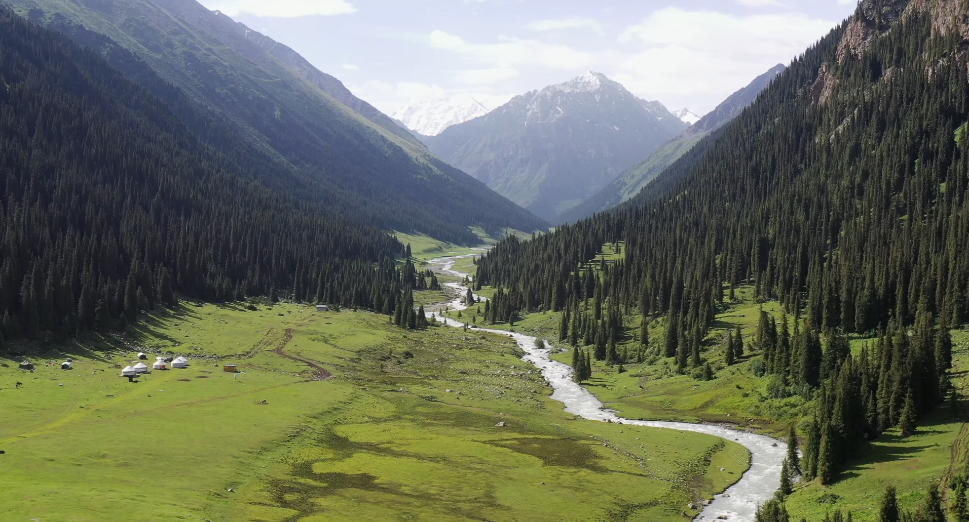 Altyn Arashan valley