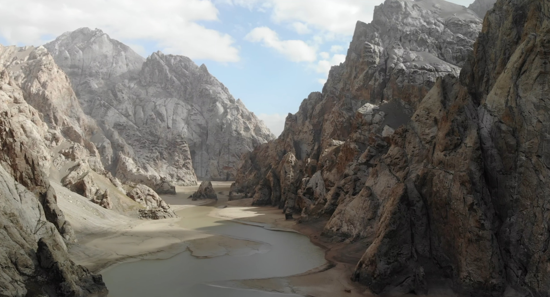 Kel Suu (Kol Suu) Lake. Dry season