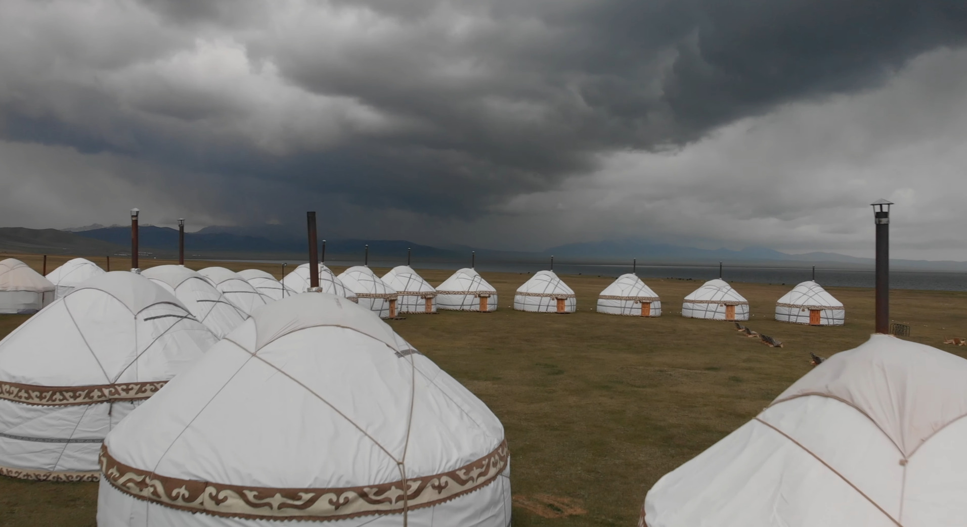 Song Kul Yurts